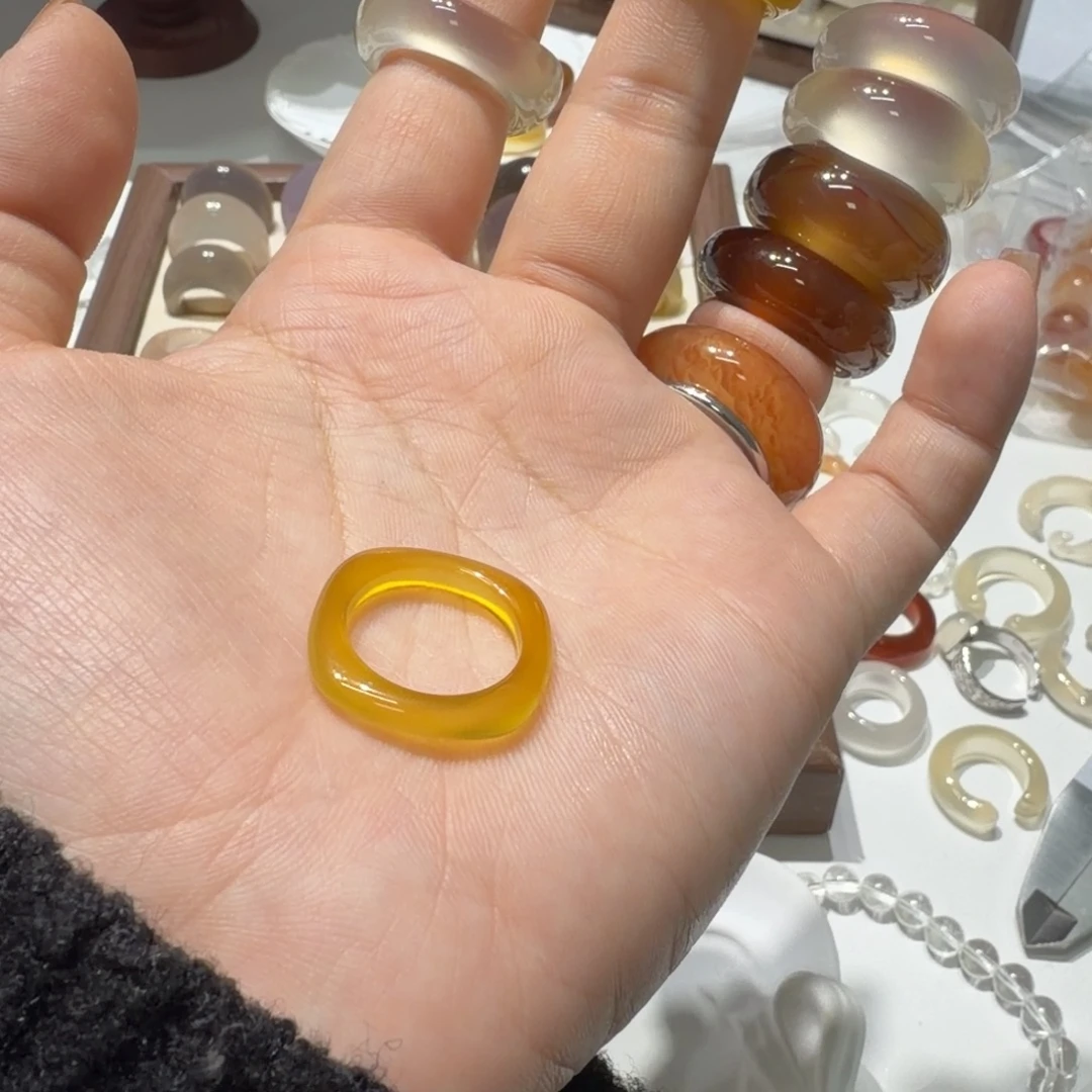 鸳***卷玛瑙/玉髓未镶嵌戒指
