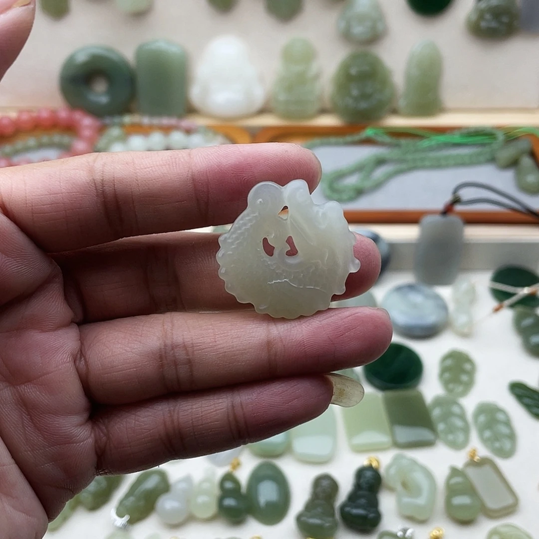 和田玉未镶嵌吊坠(不含链)
