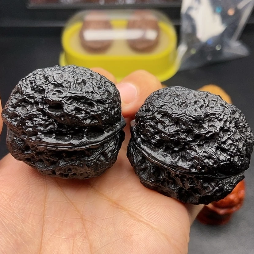 【闪购商品】把件文玩核桃40尺饕餮金蟾55克