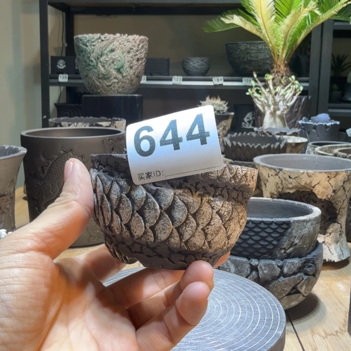 黑陶拇指盆内口7.5高5