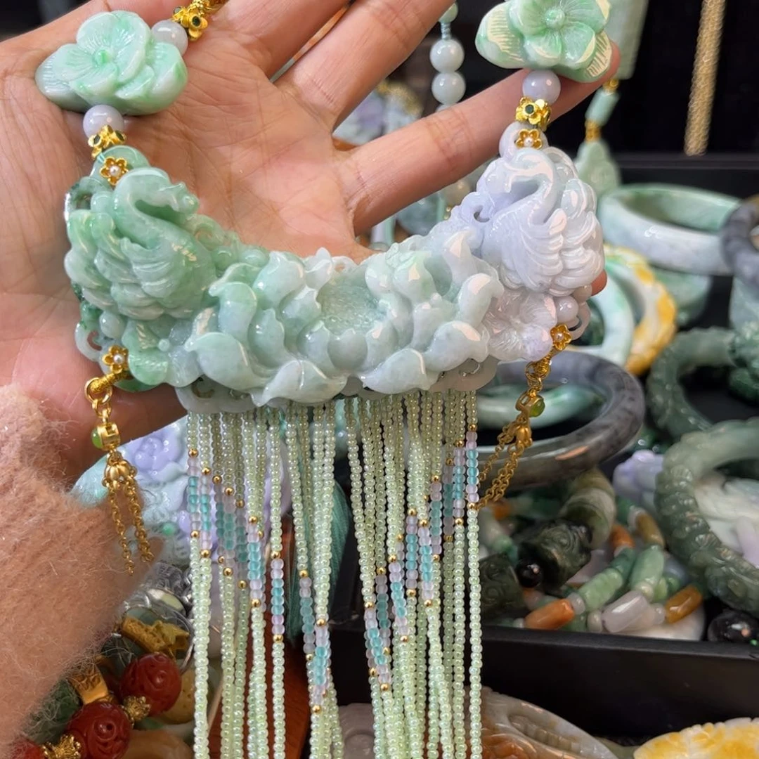 翡翠颈饰未镶嵌待编款