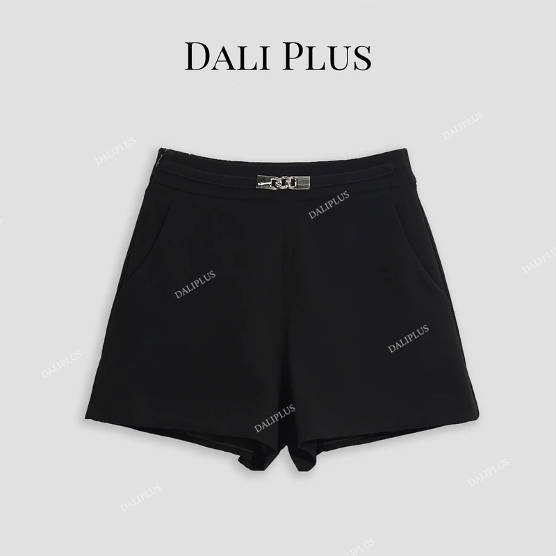 DALI PLUS高腰休闲百搭修身显瘦黑色银扣醋酸短裤-热力感23362927