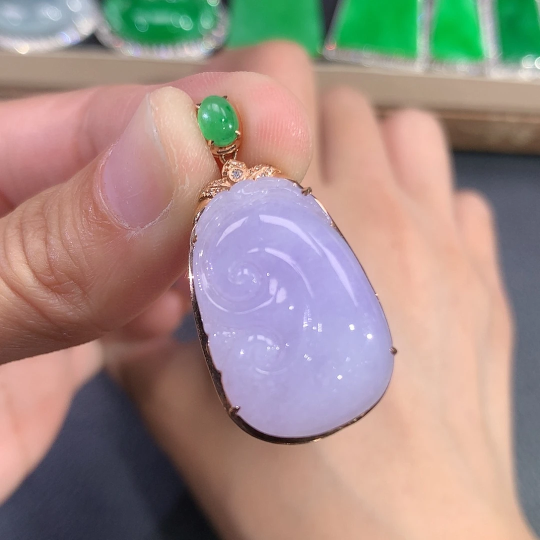 翡翠吊坠(赠链)18K金镶嵌