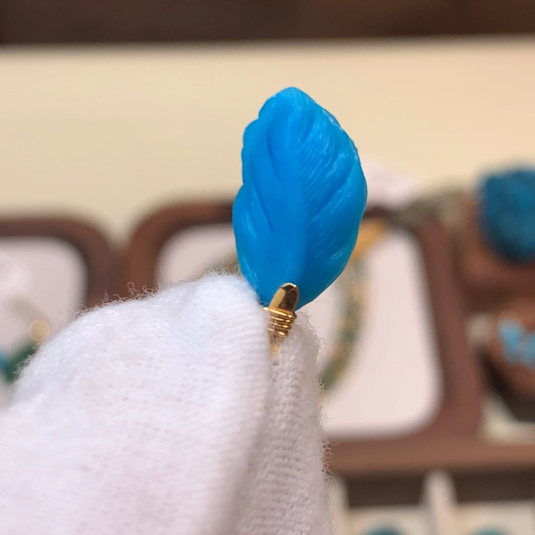 绿松石18K金镶嵌珠宝奇石