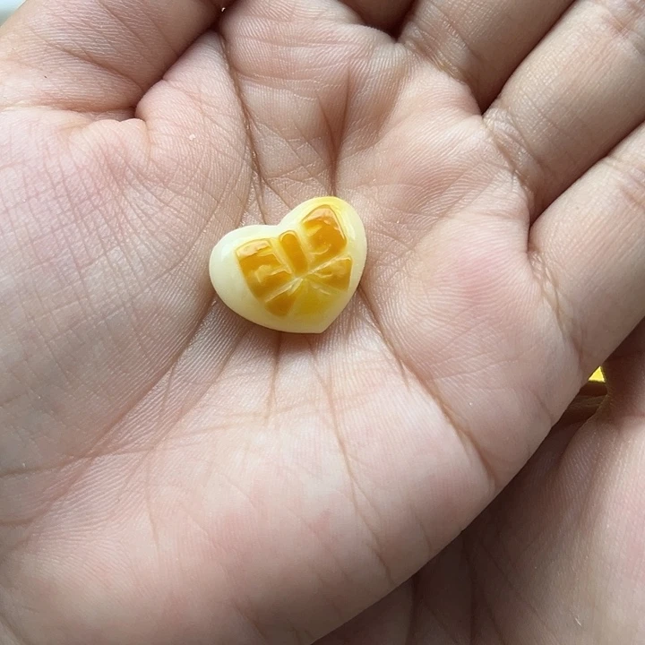 琥珀未镶嵌珠宝奇石爱心蝴蝶结打孔不退换