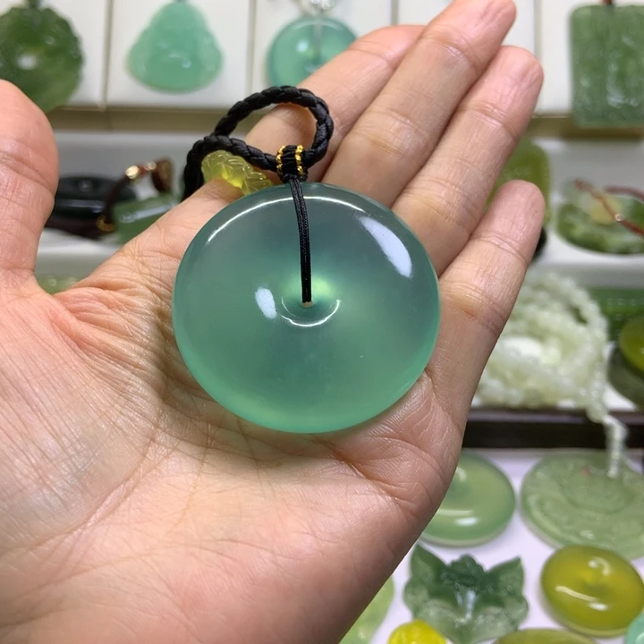 【闪购商品】未镶嵌蛇纹石玉颈饰中****友