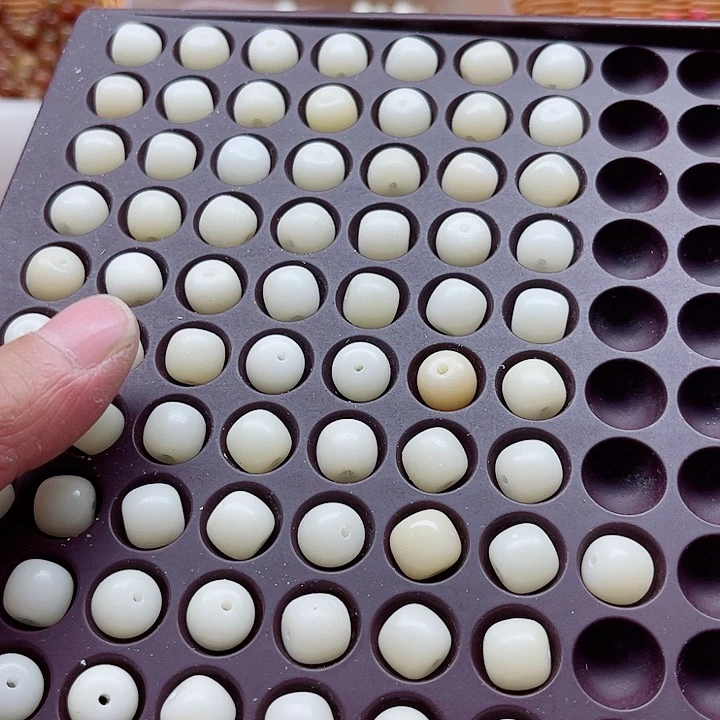 白玉菩提吊坠薪**成瑕疵10白玉260