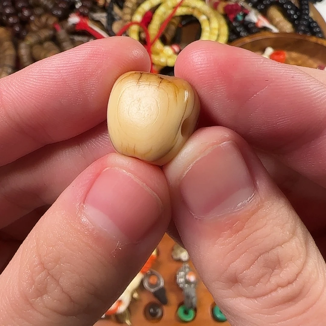 B***W柏香籽/百香籽吊坠