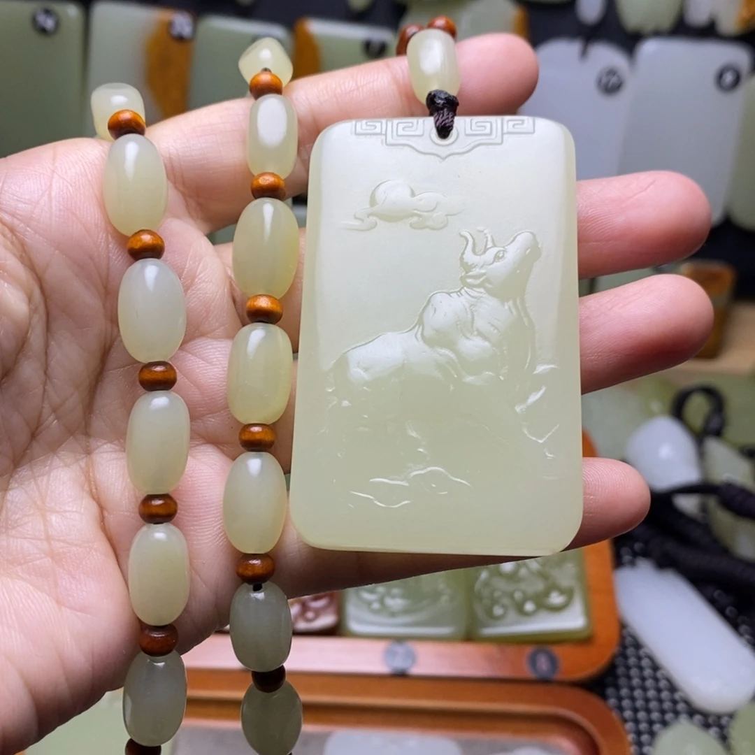 郑*春牛生肖牌子