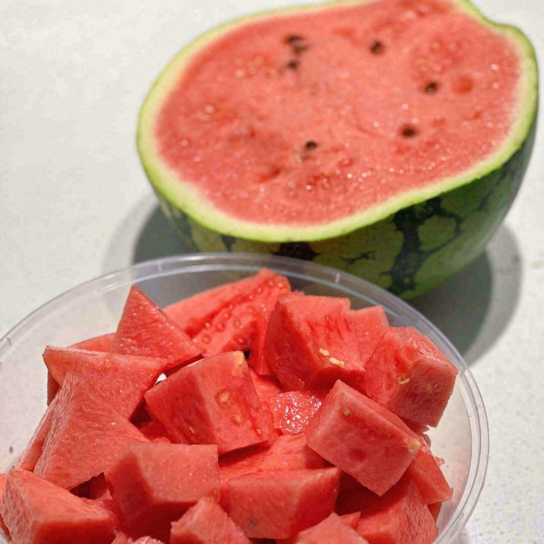 果切冰糖麒麟西瓜/半个（约4-5斤）29.9元/一整个（9斤左右）59.8元