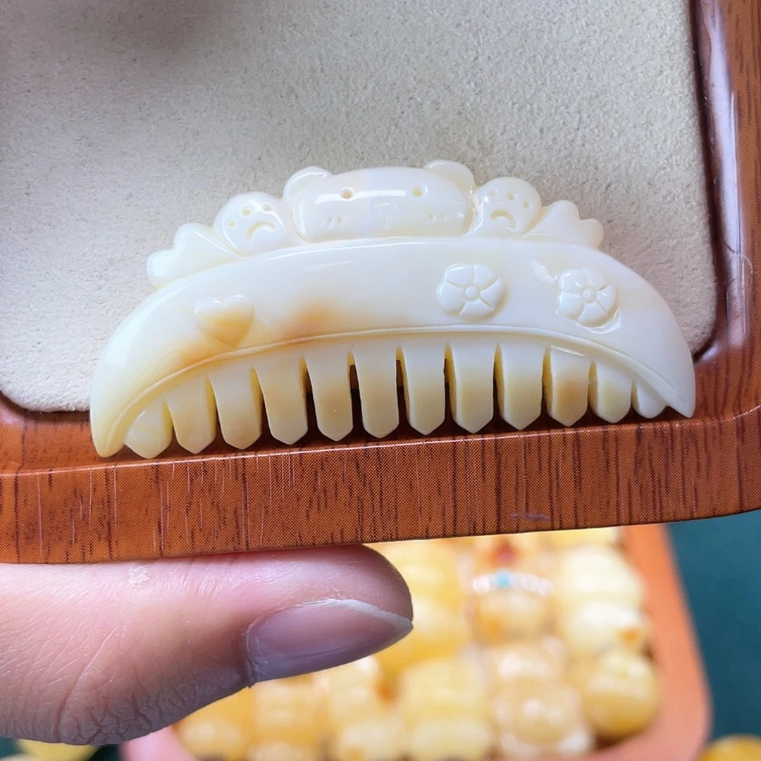 琥珀裸石未镶嵌蜜蜡