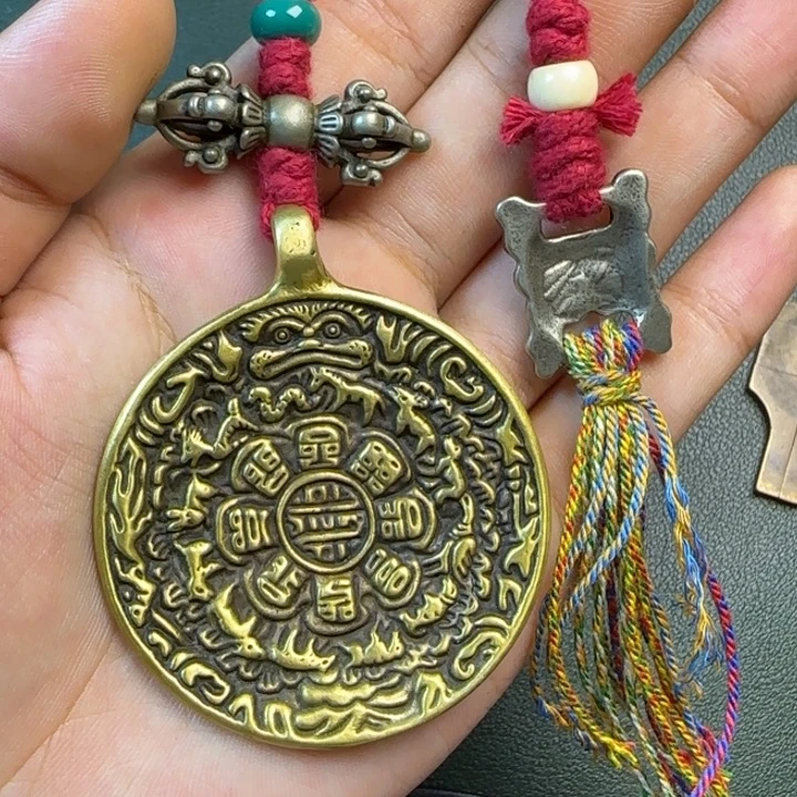 刘***华铜铁合金类藏传工艺品九宫八卦