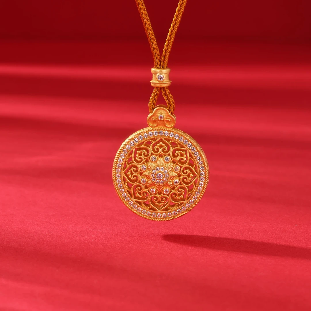 中国珠宝 吊坠足银 复古镂空镶钻吉祥八宝罗盘挂坠百搭绳链饰品