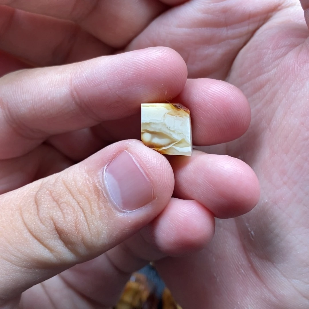 定制琥珀未镶嵌定制