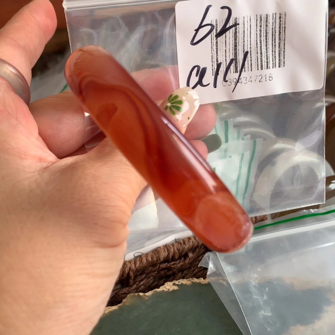 玛瑙/玉髓手镯未镶嵌62