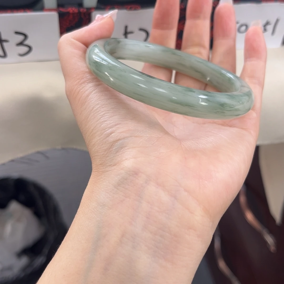 石英质玉未镶嵌手镯609