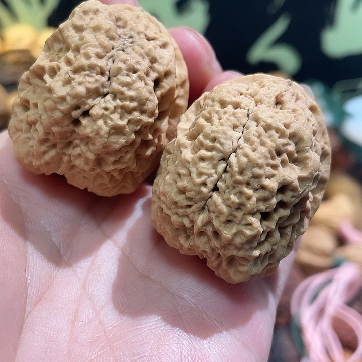 日***动文玩核桃把件云铁34