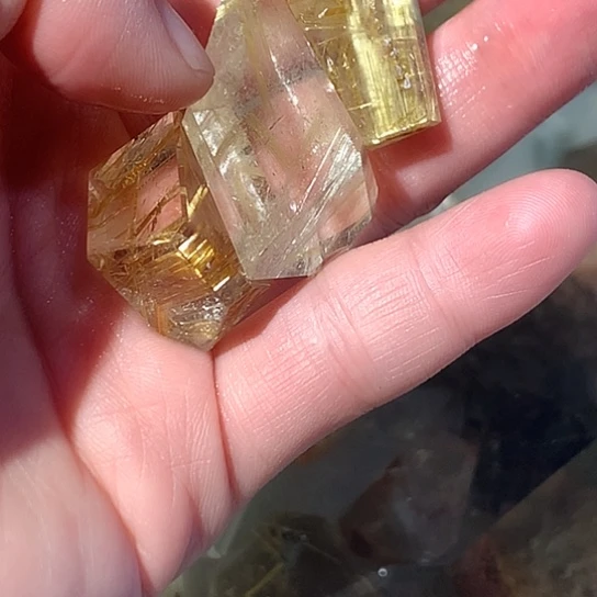 未镶嵌珠宝半成品水晶L****s