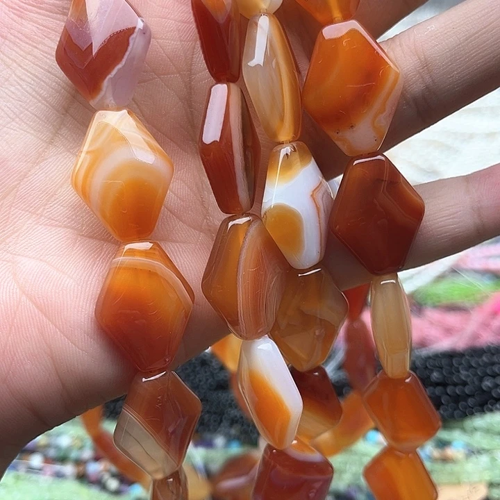 未镶嵌玛瑙/玉髓珠宝半成品一条18/24mm左右玛瑙片珠