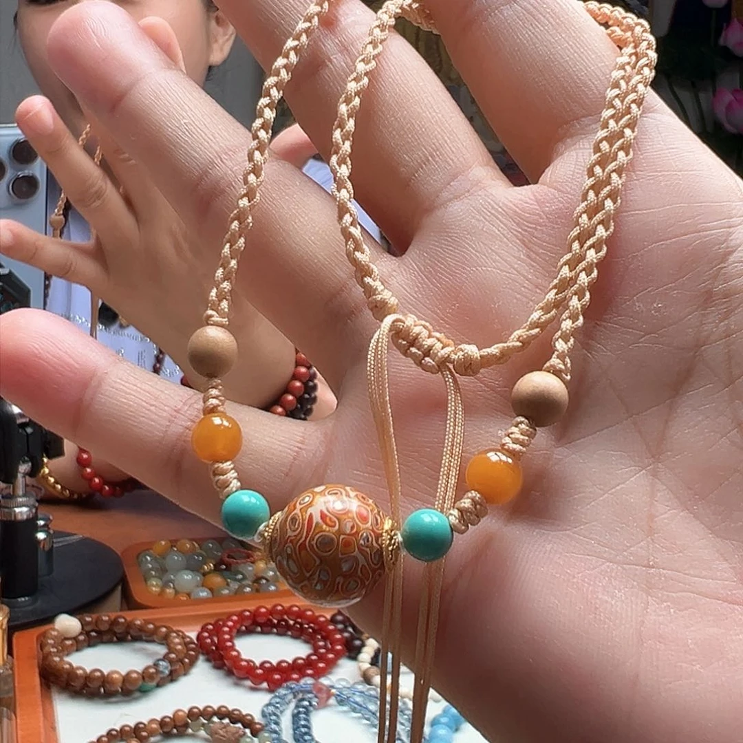 手工编织制作精美