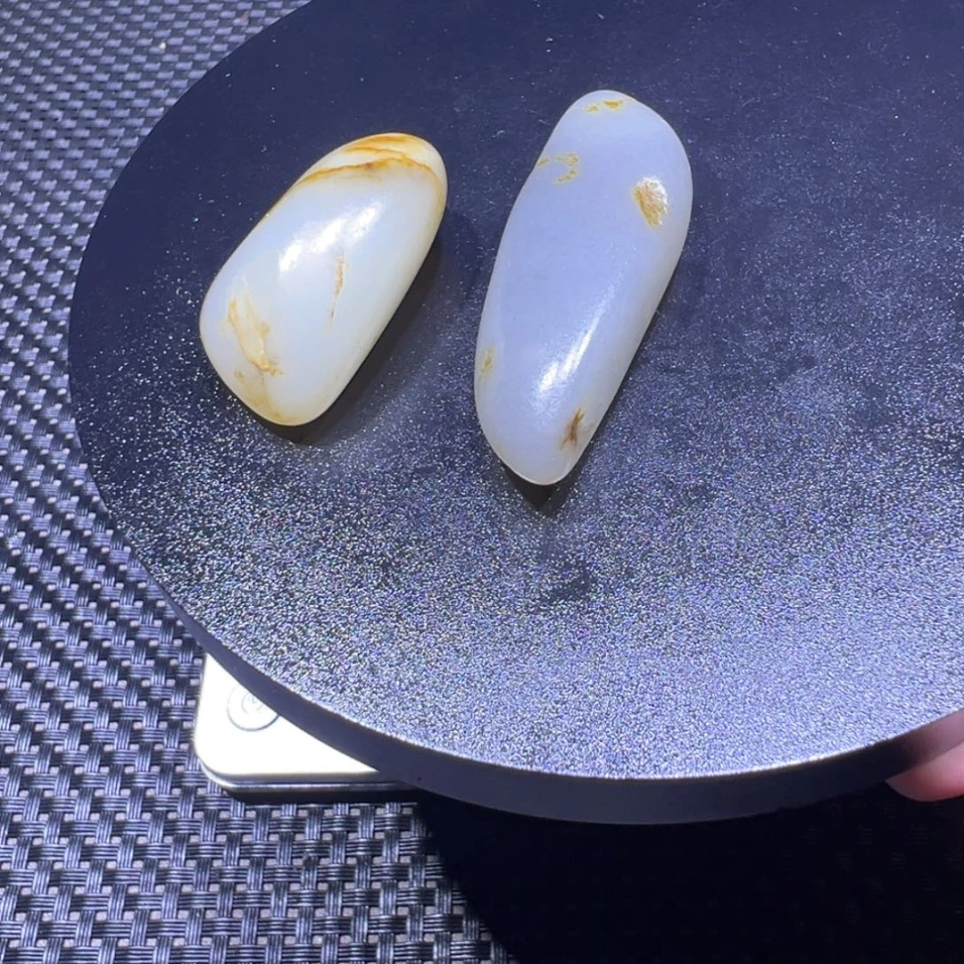 吊坠(不含链)未镶嵌和田玉（子料）38