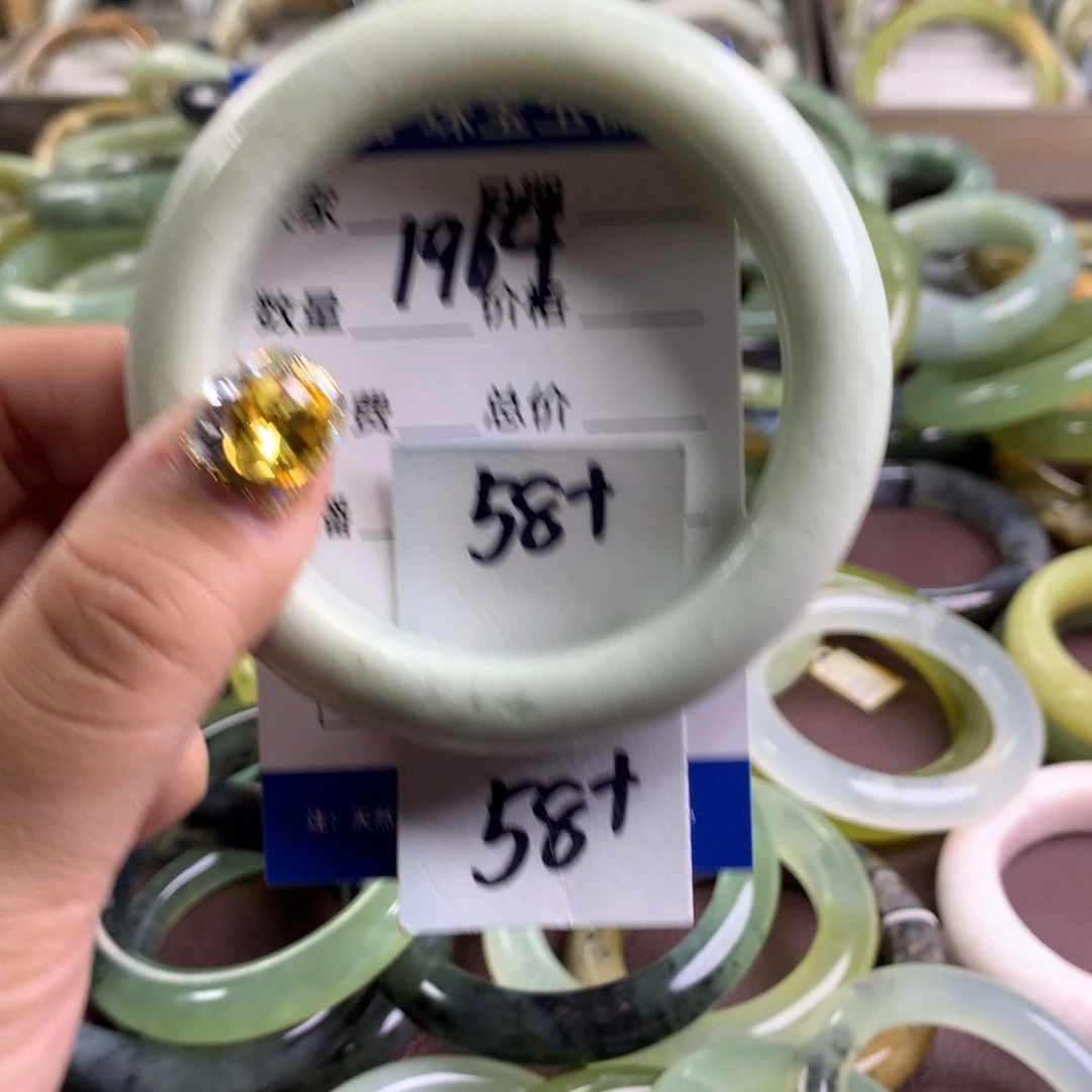 蛇纹石玉手镯未镶嵌1964