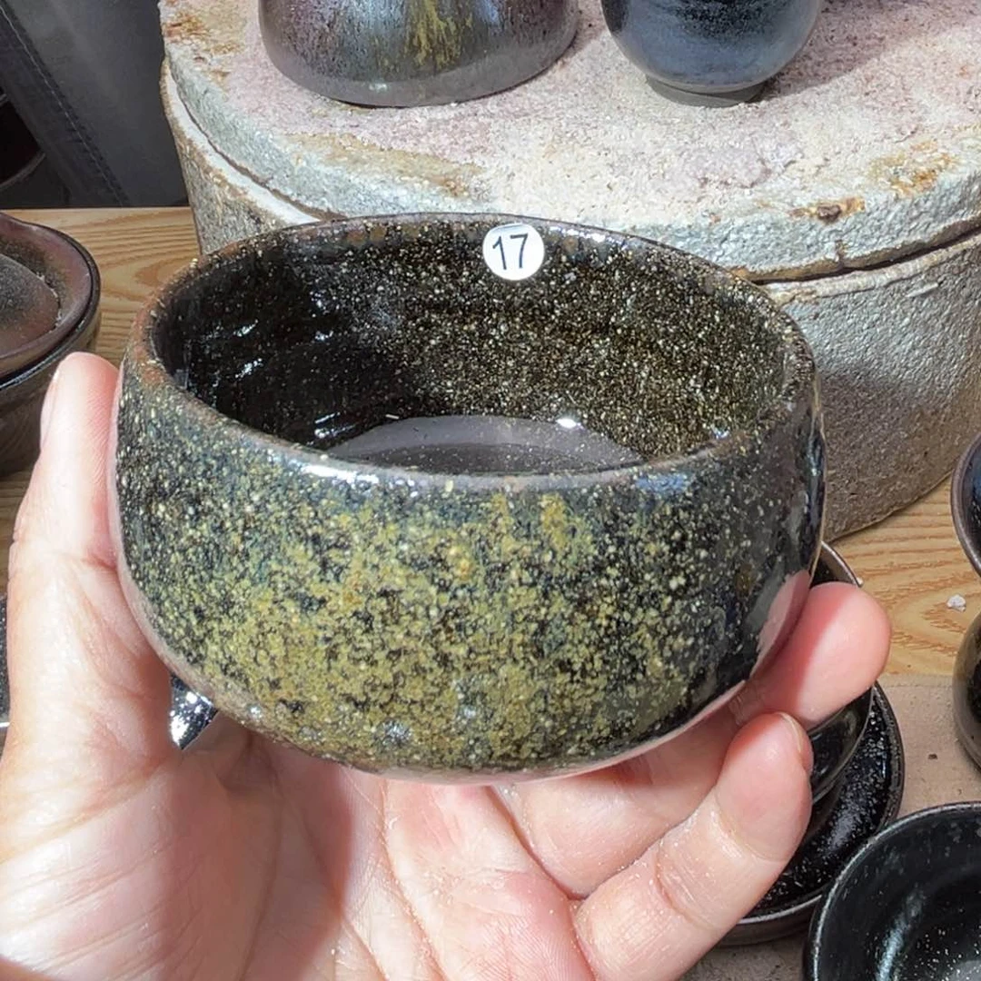 茶盏义兴龙窑坚持真柴烧落灰烧