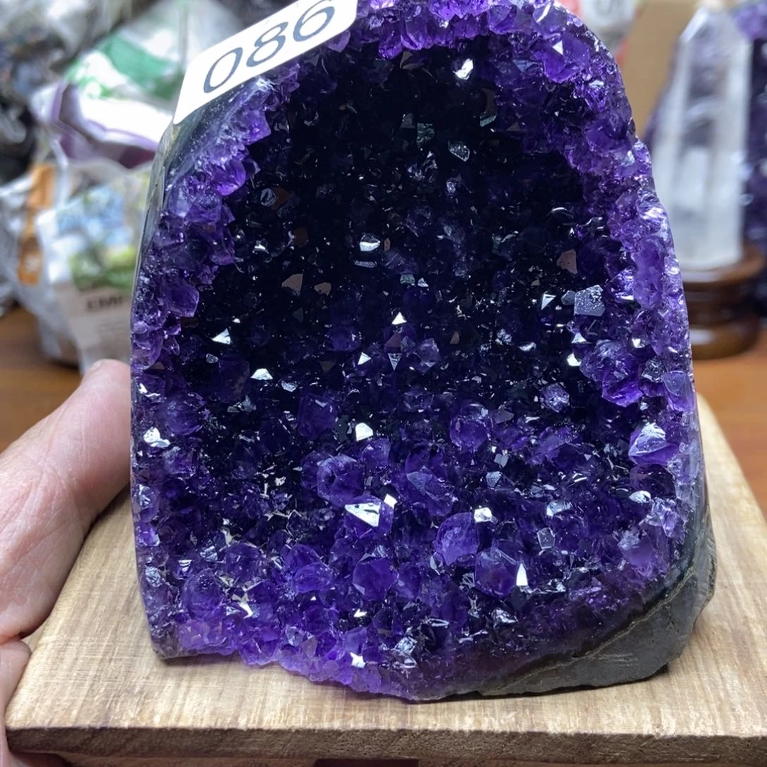 紫晶天然水晶摆件未镶嵌