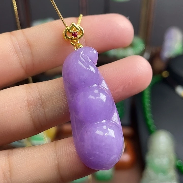 翡翠未镶嵌吊坠(赠链)