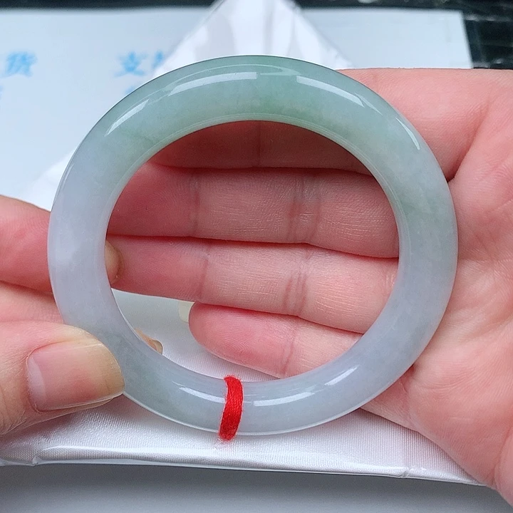 翡翠手镯（圆镯）未镶嵌