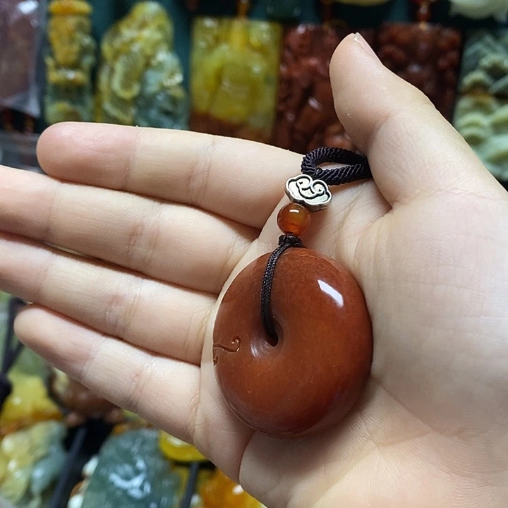 岫玉未镶嵌吊坠(赠链)