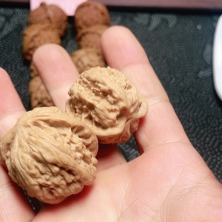 文玩核桃吊坠g*c野狼