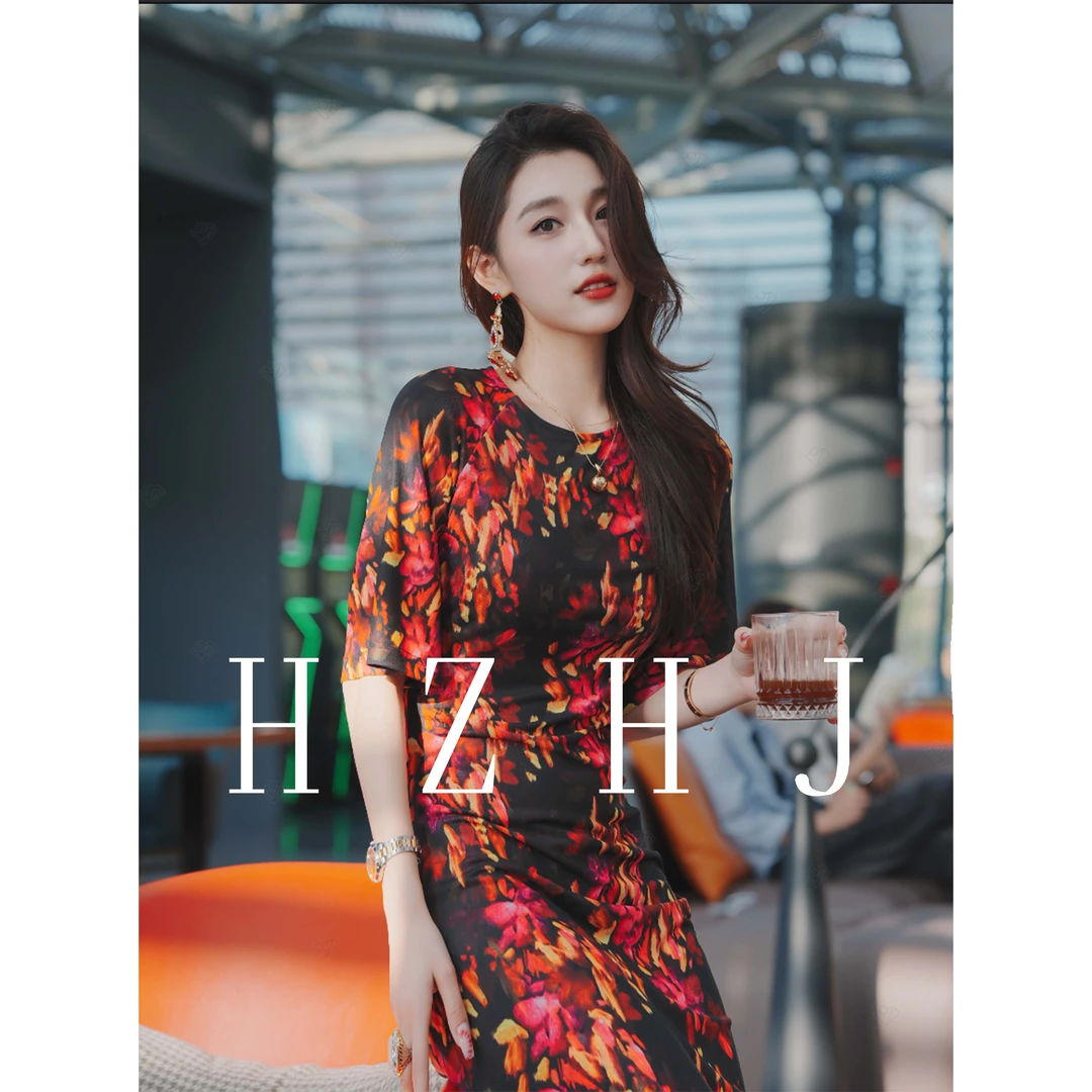 HZHJ新款原创设计师 秋叶红印 连衣裙气质复古显白高级贵族619