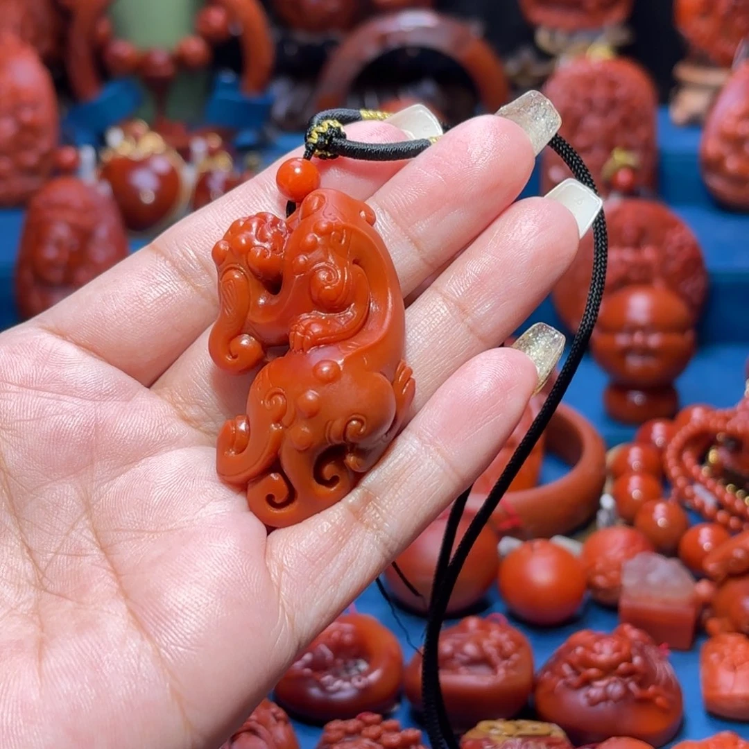 未镶嵌雕刻南红玛瑙被****心