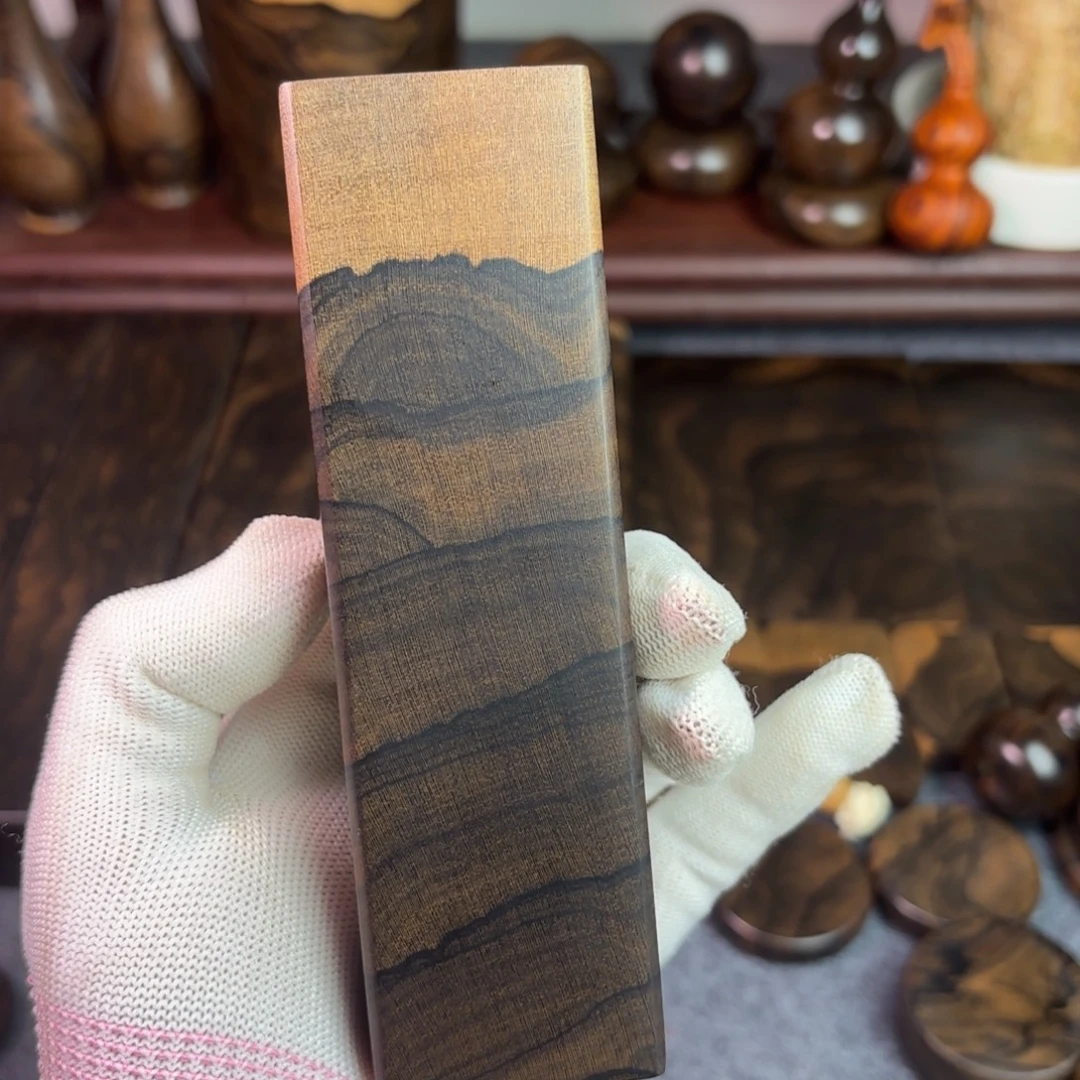 破布木（黑柿木）木料一个