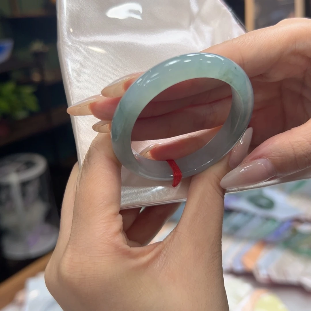 翡翠未镶嵌手镯翡翠