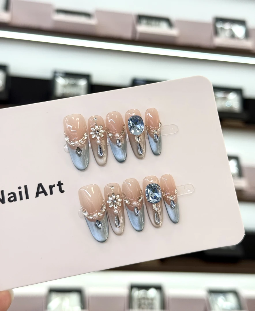 [天空之境]手工定制穿戴甲法式蓝色满钻少女心高级感美甲贴