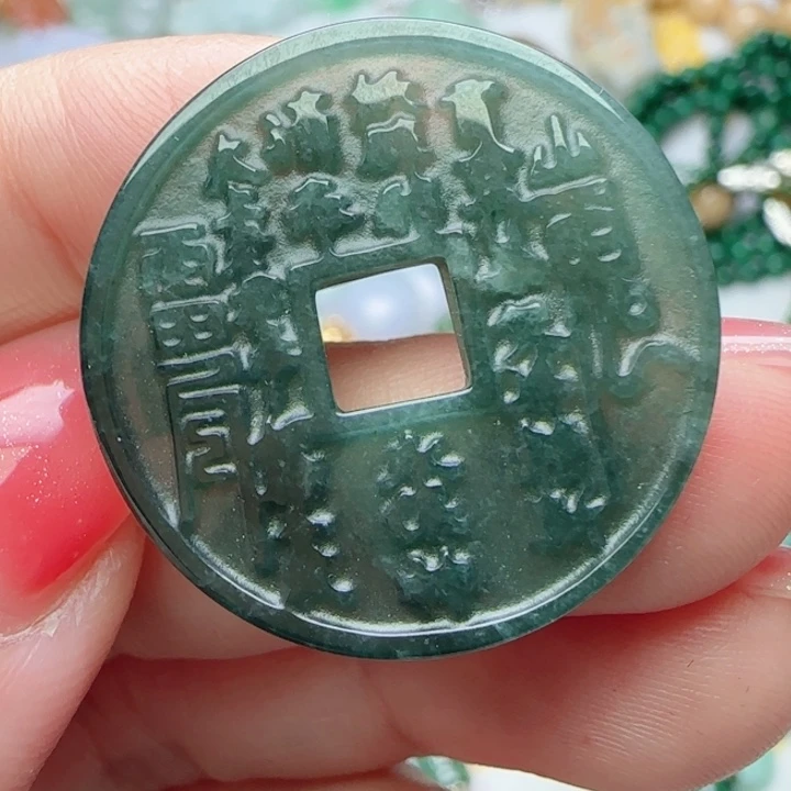 翡翠未镶嵌颈饰天然A货65