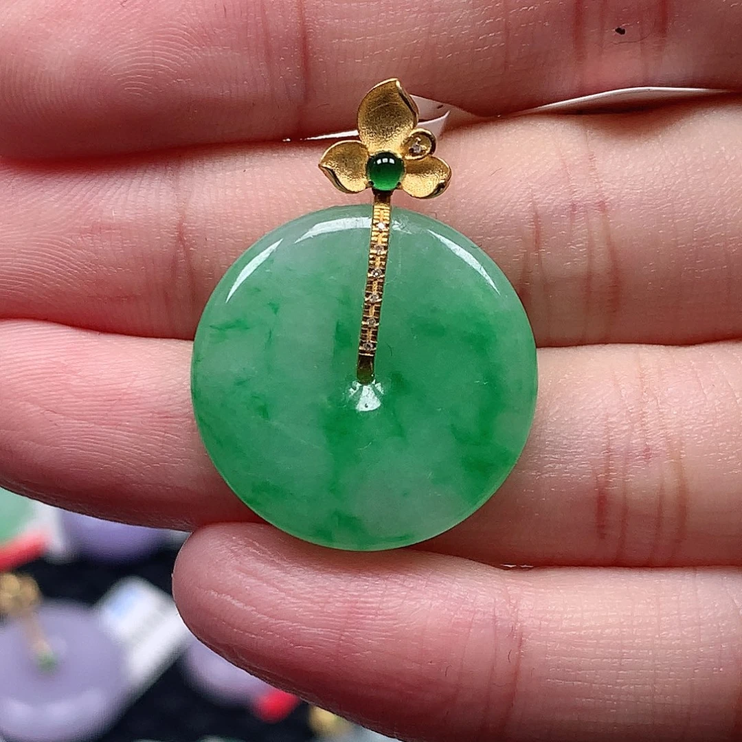 颈饰18K金镶嵌翡翠翡翠吊坠
