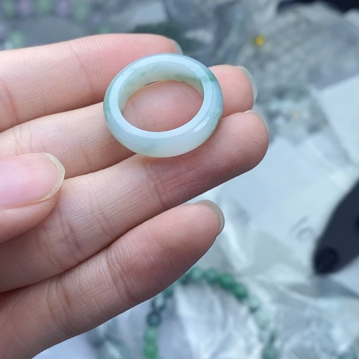 翡翠戒指未镶嵌珠链