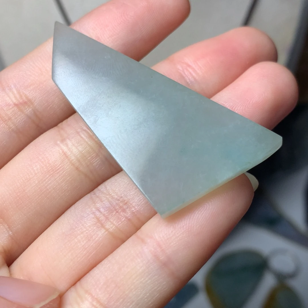 翡翠颈饰未镶嵌吊坠