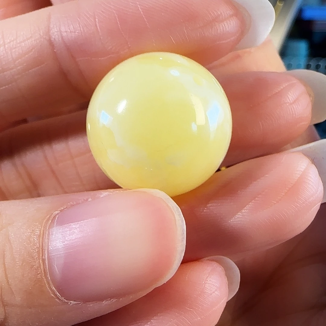 蜜蜡未镶嵌裸石18.1mm浓蜡白花圆珠