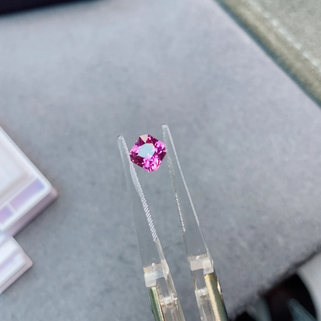 彩色蓝宝石裸石1.1ct 无烧薰衣草