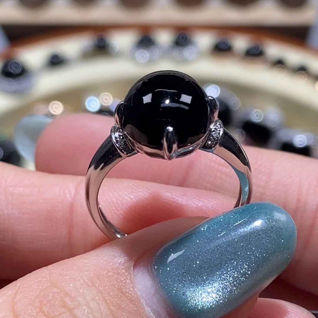 翡翠18K金镶嵌戒指