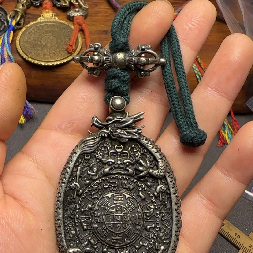 坐***e泥塑藏传牌子……藏传牌子