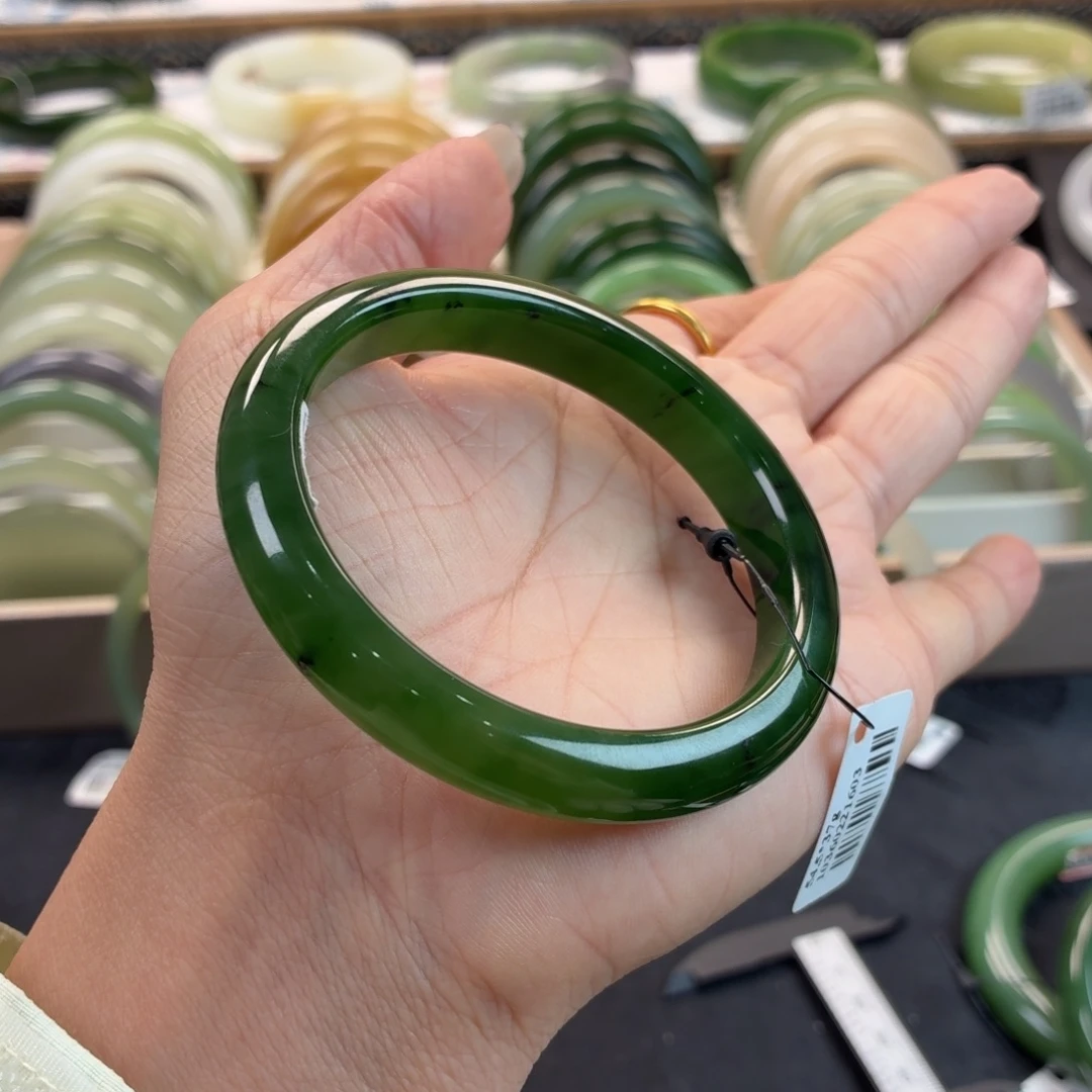 和田玉未镶嵌手镯碧玉40