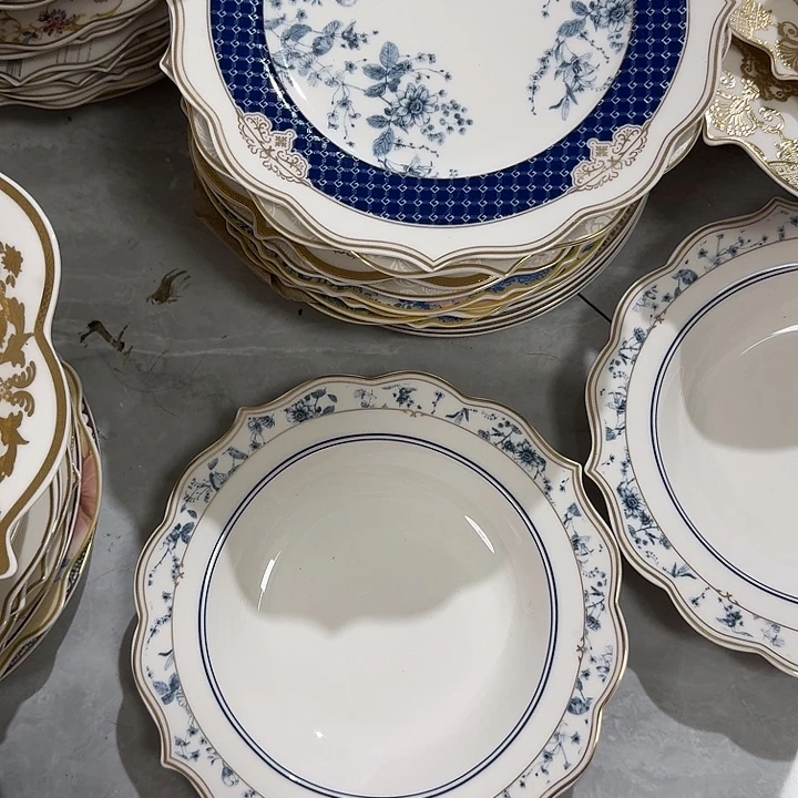 盛***意瓷2个8英寸平盘2个草帽盘底部微瑕