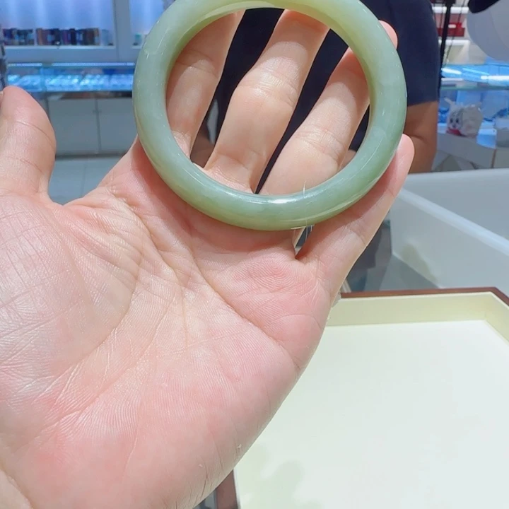 未镶嵌手镯和田玉51