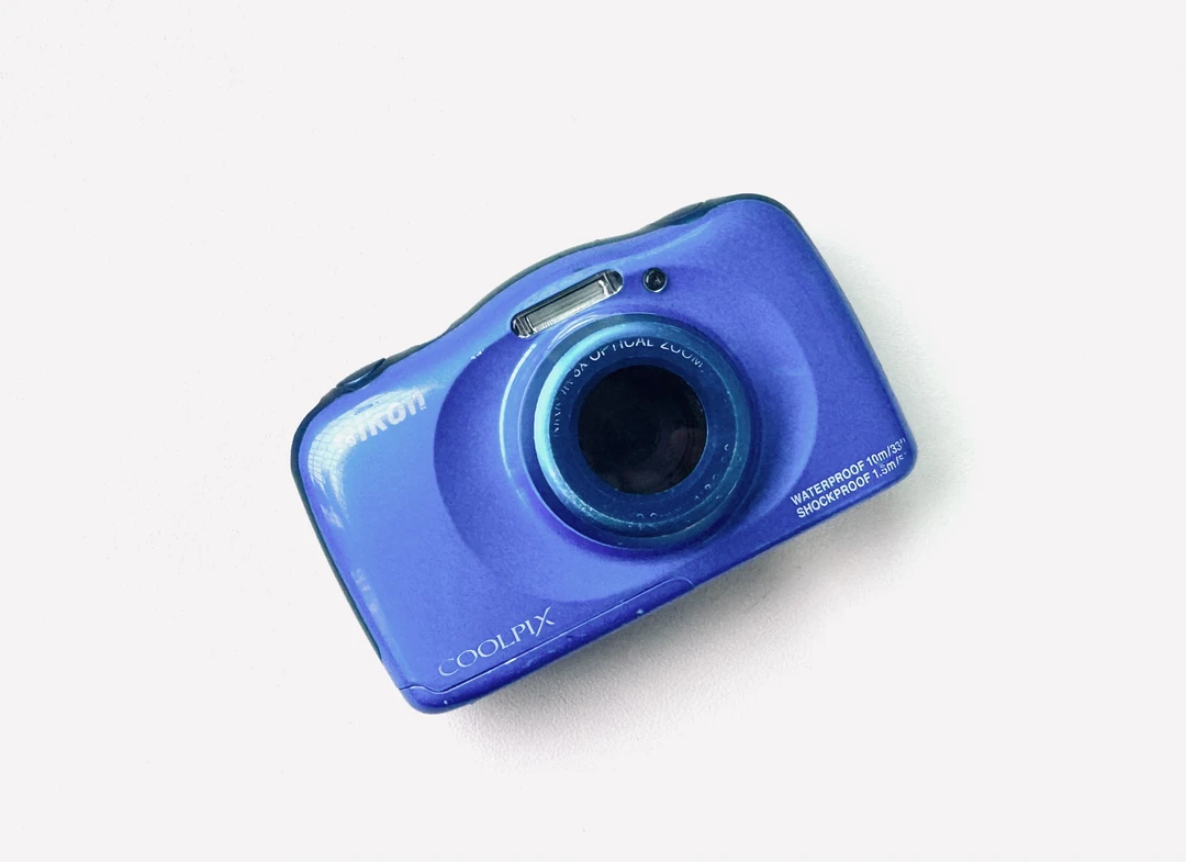 9新 Nikon/尼康 尼康三防机器 出片复古好看 自带复古滤镜