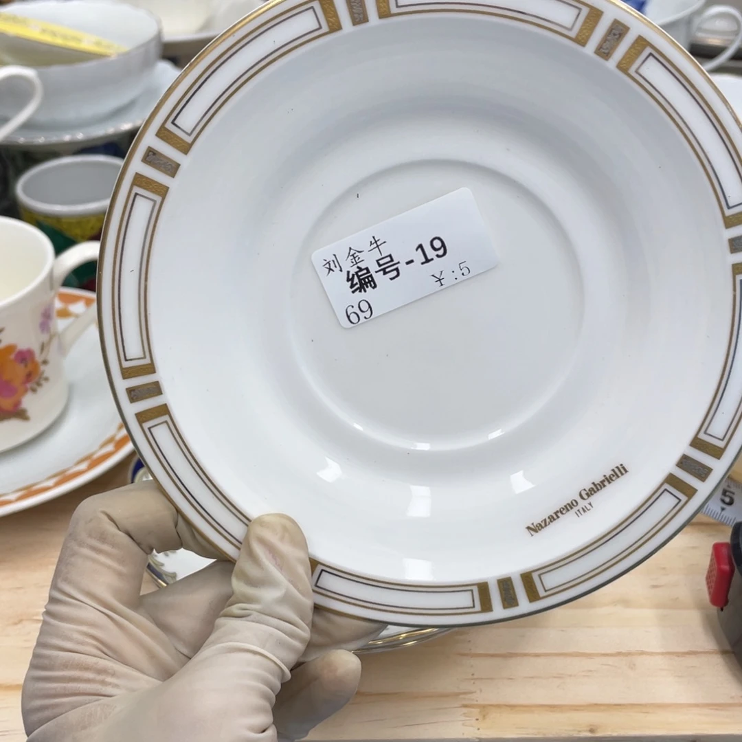 鹿屋家的美丽瓷器刘*牛